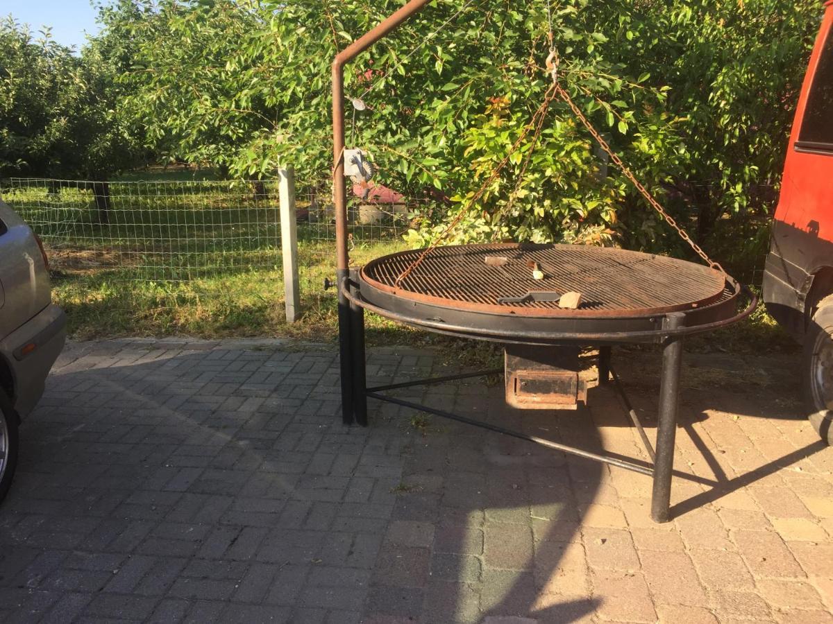 Kérész Panzió Acomodação com café da manhã Martely Exterior foto